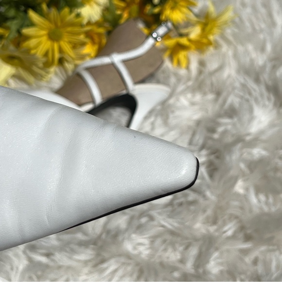 💖Vintage white pointed closed toe hight heel pumps - Picture 2 of 11